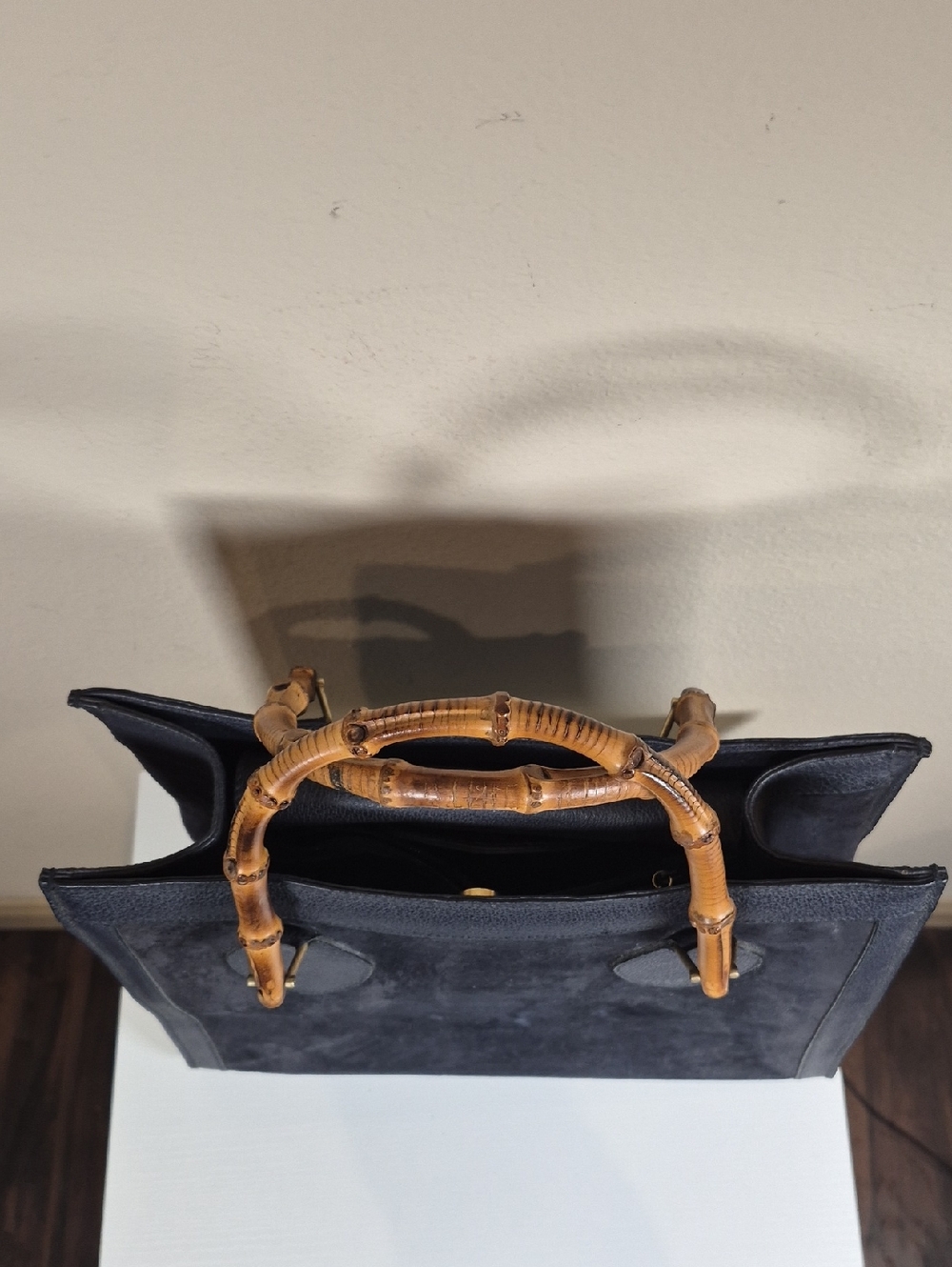 Vintage Gucci Diana (Sticky, Peeling, Dirty Inside) - Picture 3 of 15